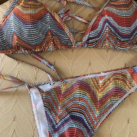 Shimmer Boho Print Cut Out Bikini Set | Triangle Top/high cut bottoms | S | NEW - Picture 2 of 5
